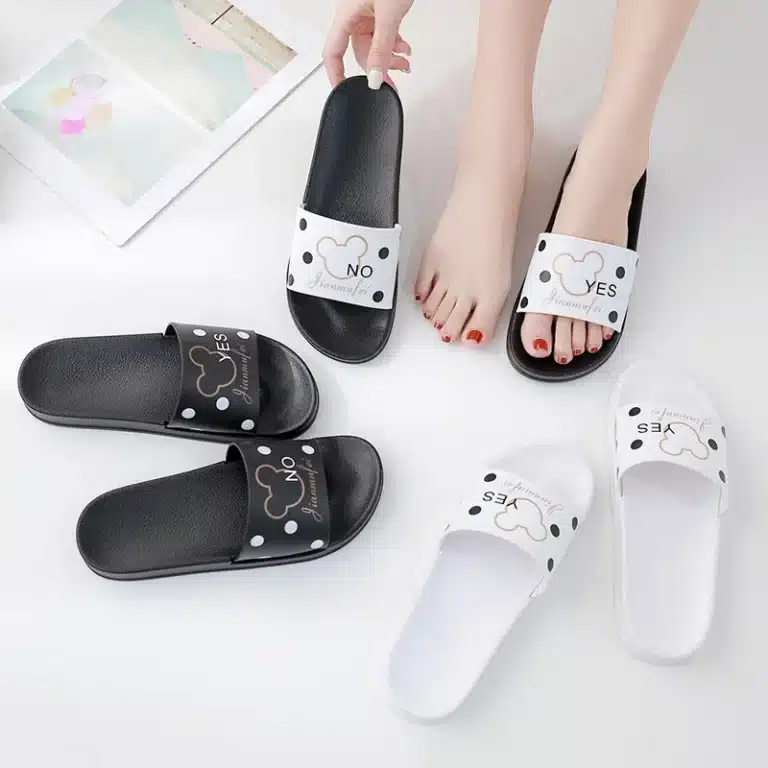 Pantoufle Mickey Femme 1