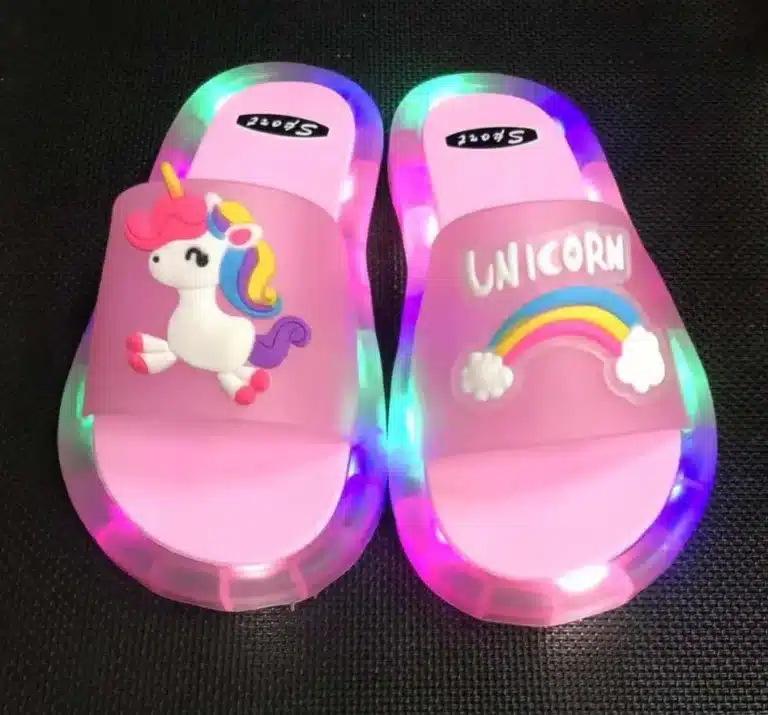 Chaussons Lumineux Enfant 1