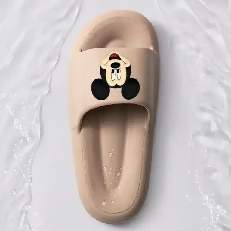 Pantoufle Mickey Homme 2