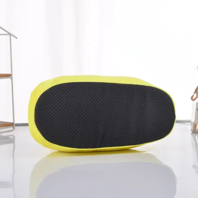 Pantoufle Pikachu Homme 4