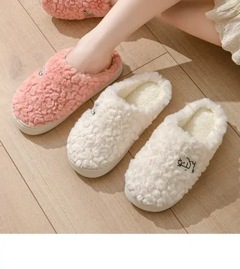 Pantoufles coordonnantes en coton pour femmes et hommes, peluche, chaud, décontracté, intérieur, maison, Parker, rond, moelleux, toboggans, automne, chien, dessin animé, chaussure souple, hiver 16