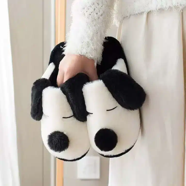 Chaussons Tête De Chien Noir Et Blanc 1