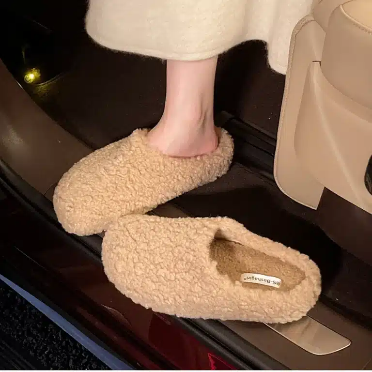 Pantoufle Molletonnée Femme 13