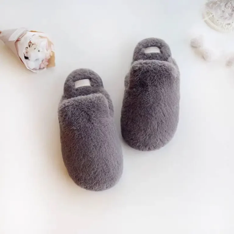 Chaussons Fourrure Gris 2
