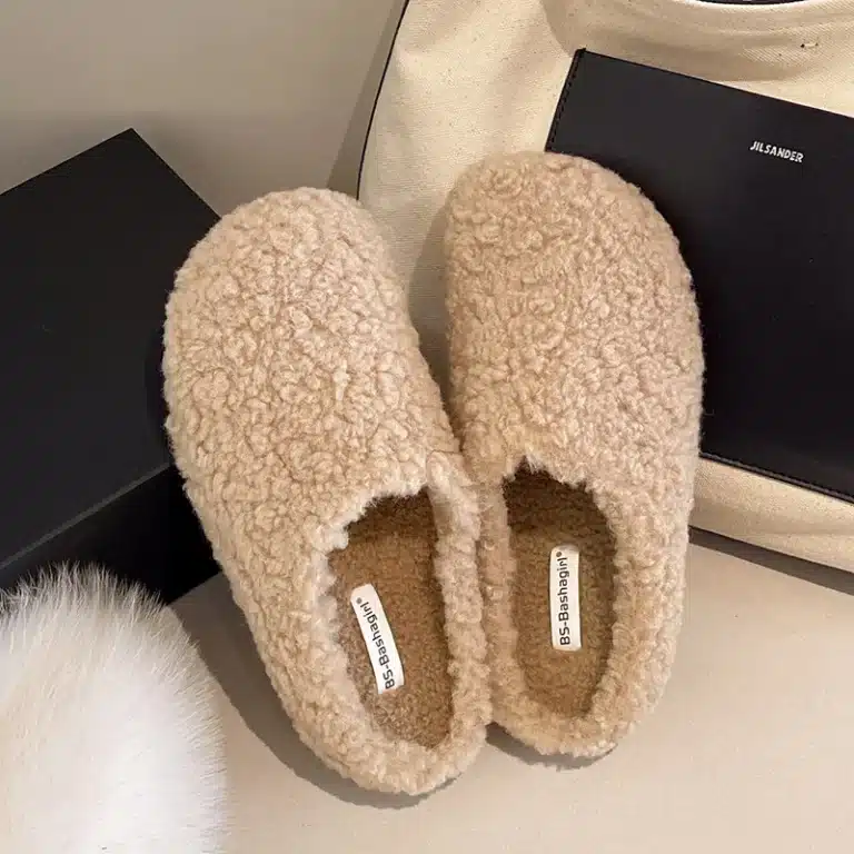 Pantoufle Molletonnée Femme 10