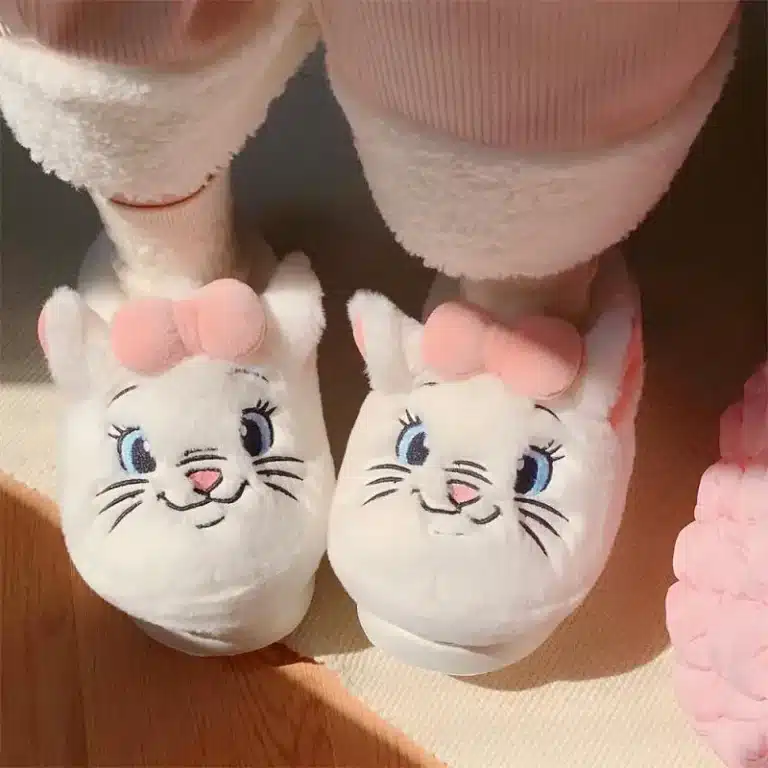 Pantoufles Marie Disney 2