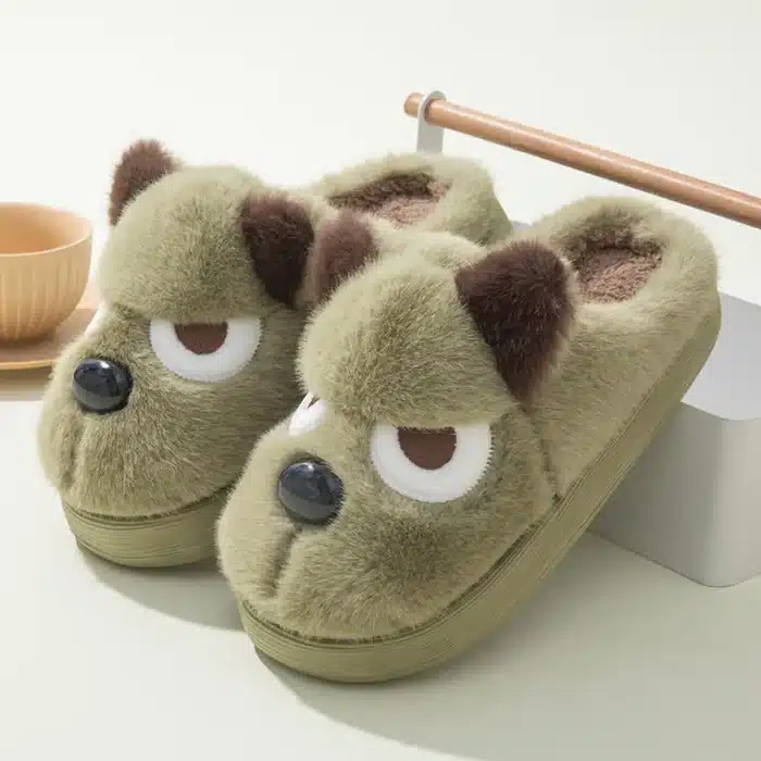 Pantoufles Chien Qui Boude 4