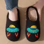 Pantoufles Soucoupe Volante 2