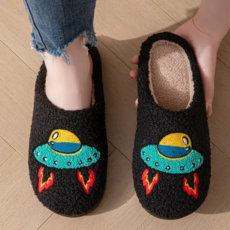 Pantoufles Soucoupe Volante 2