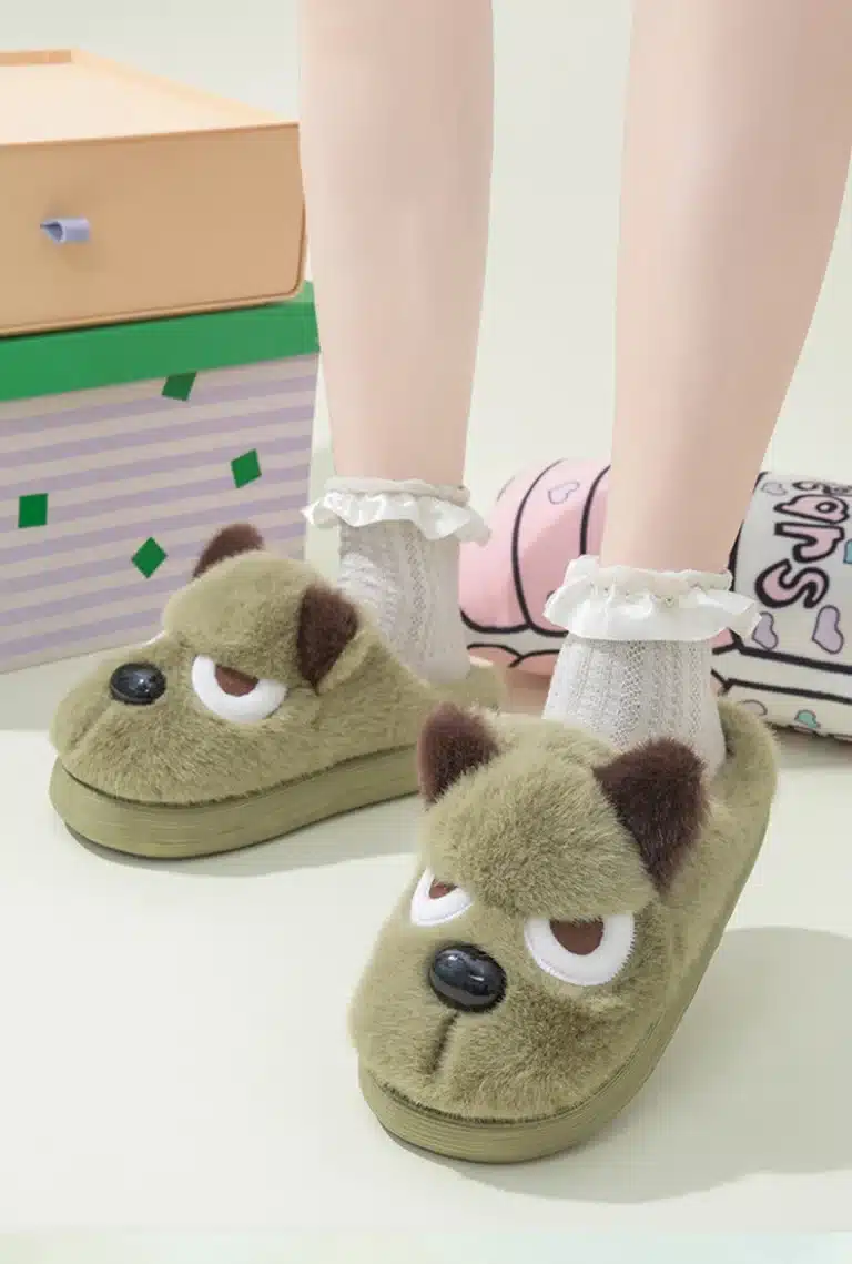 Pantoufles Chien Qui Boude 6