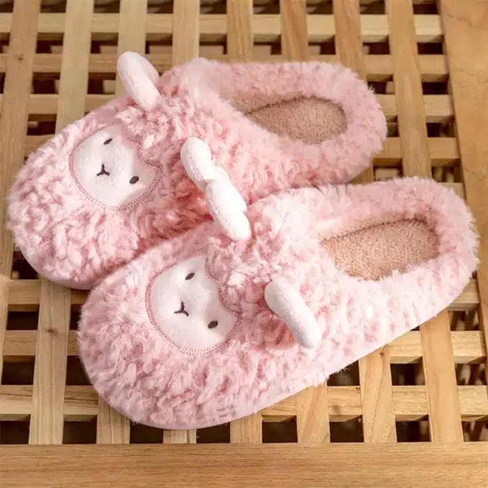 Pantoufles Peluche Mouton 7