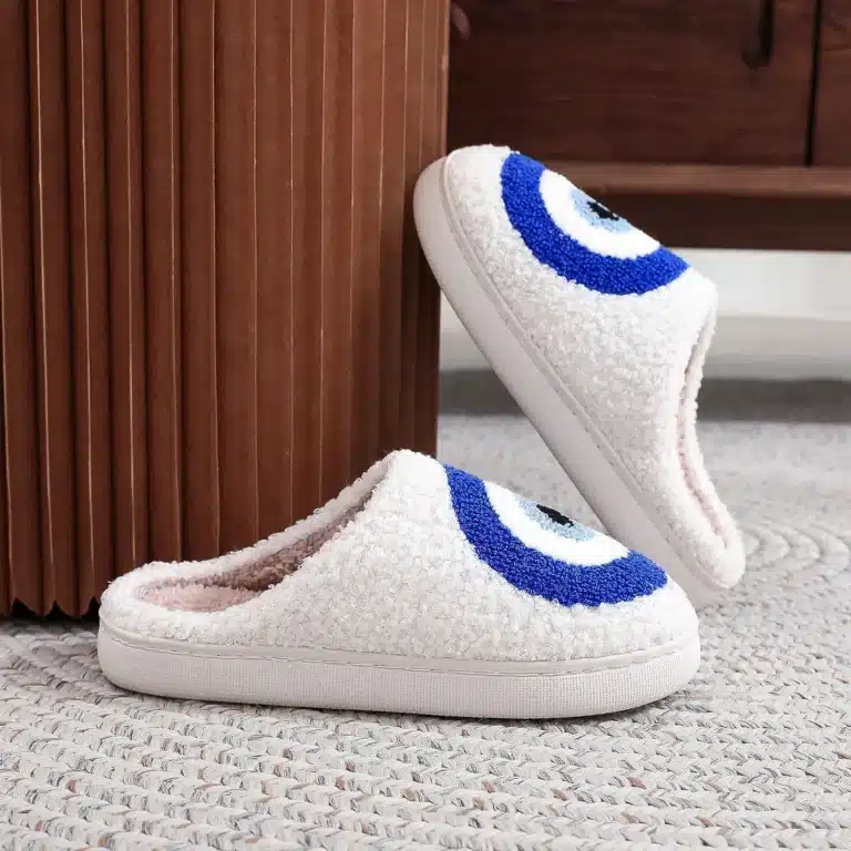 Pantoufle Oeil Bleu 2