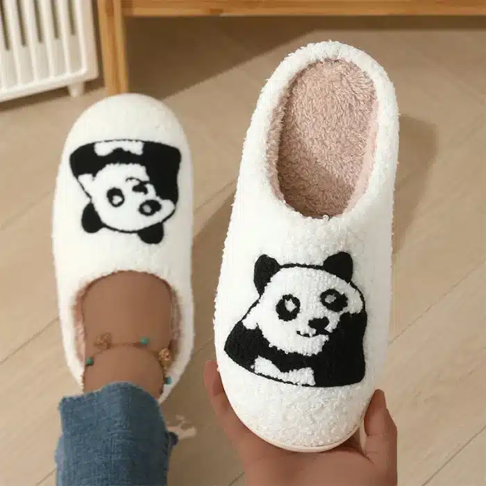 Chaussons Panda Qui Pose 3