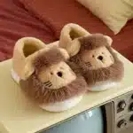 Chaussures de maison en peluche petit Lion mignon de dessin animé pour hommes et femmes, pantoufles d'hiver confortables et chaudes en coton antidérapantes pour Couple 7