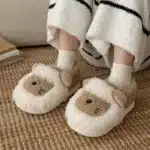 Chaussures de maison en peluche petit Lion mignon de dessin animé pour hommes et femmes, pantoufles d'hiver confortables et chaudes en coton antidérapantes pour Couple 4