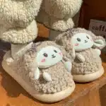 Pantoufle Mouton Peluche 1