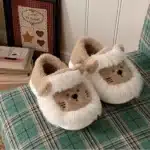 Chaussures de maison en peluche petit Lion mignon de dessin animé pour hommes et femmes, pantoufles d'hiver confortables et chaudes en coton antidérapantes pour Couple 20