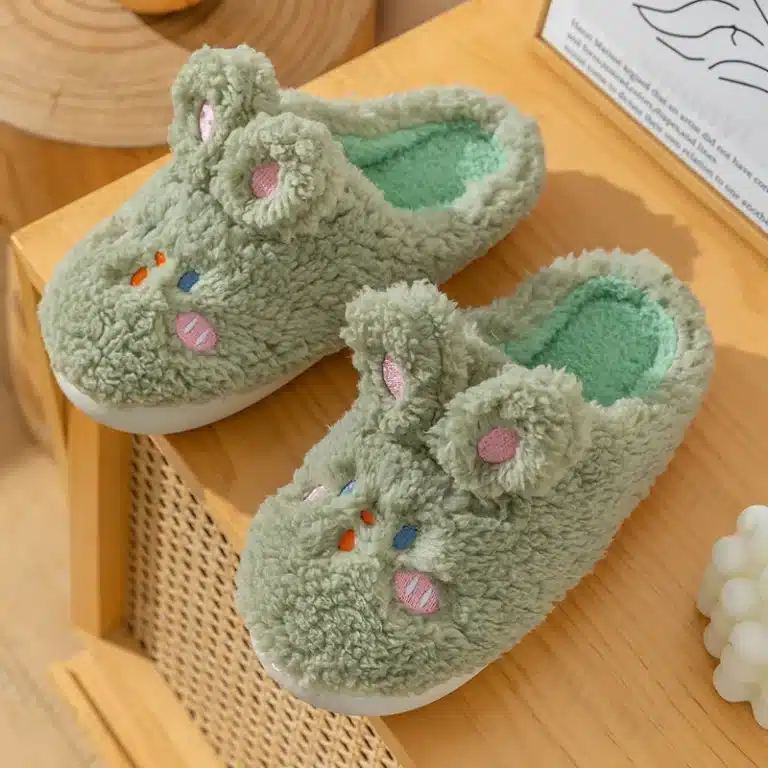 Pantoufles Lapin Yeux Bleus 4