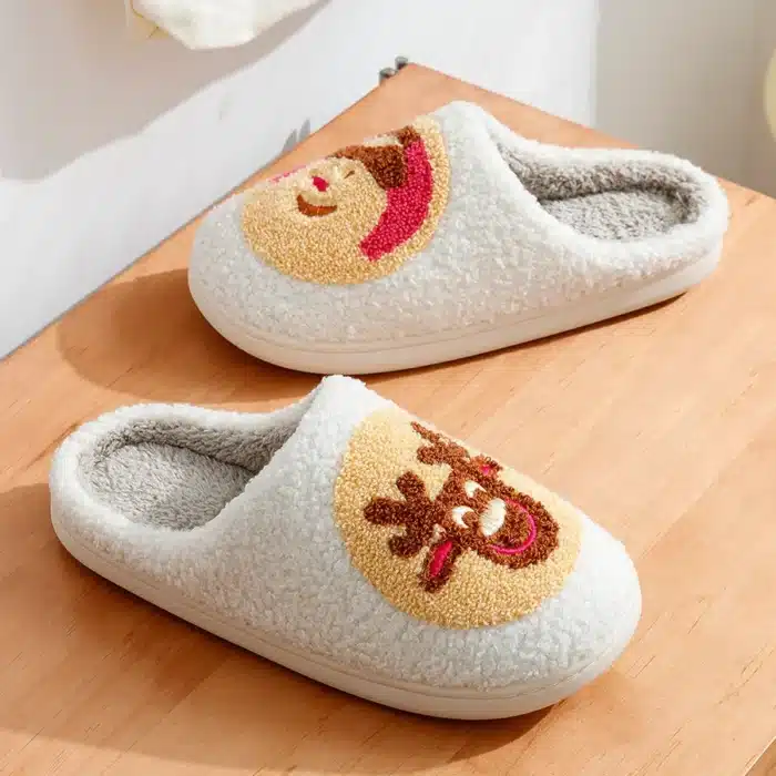 Chaussons Renne Et Bonhomme De Neige 4