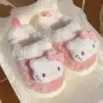 Pantoufles Hello Kitty Fourrées Rose Et Blanc 2