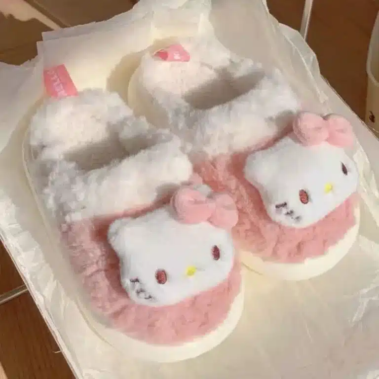 Pantoufles Hello Kitty Fourrées Rose Et Blanc 2
