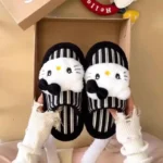 Pantoufles Hello Kitty Rayées Noir Et Blanc 3