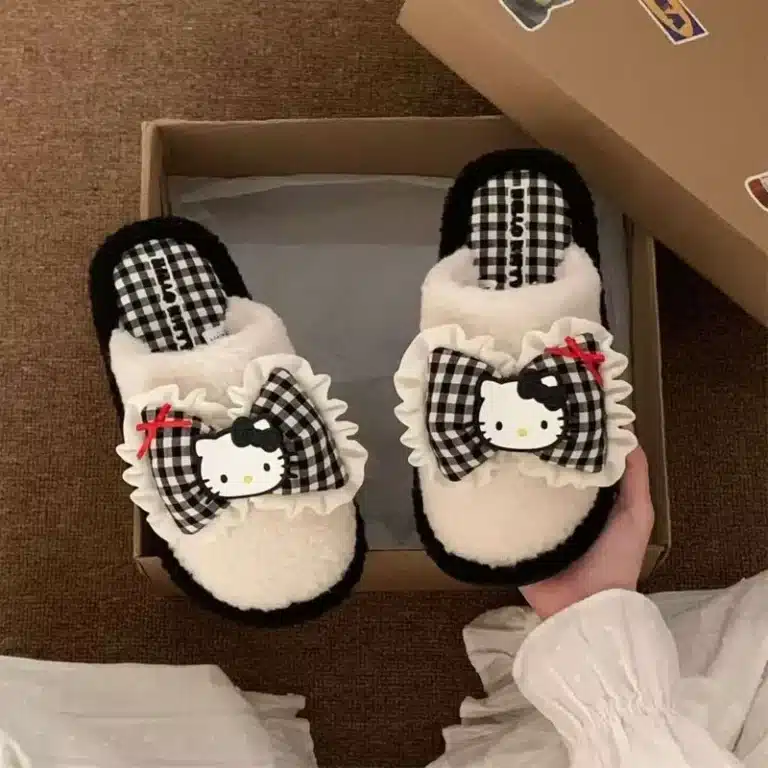 Pantoufles Hello Kitty Fourrure Et Petit Noeud 2