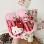 Pantoufles Hello Kitty Noël A Rayures 4