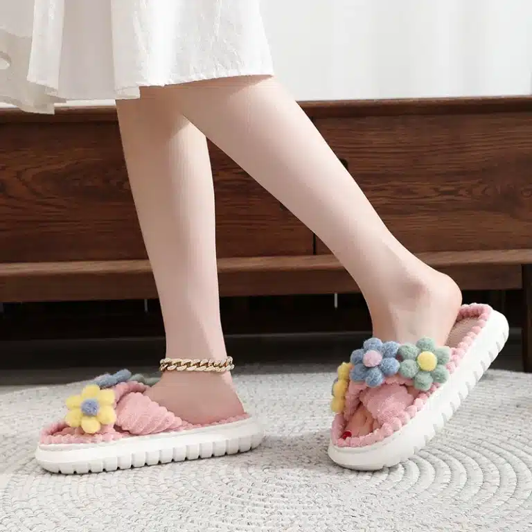 Pantoufles Croisées Avec Fleurs 2