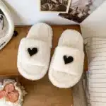 Chaussons Ouverts Avec Coeur 11