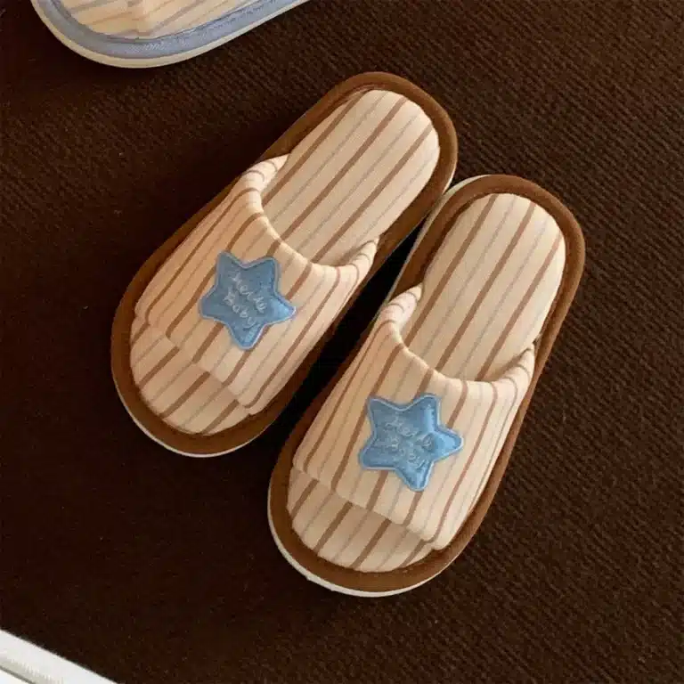 Chaussons Rayés Avec Étoile Femme 3