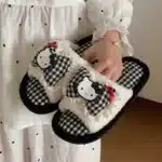 Pantoufles Ouvertes Hello Kitty Fourrure Et Petit Noeud 3