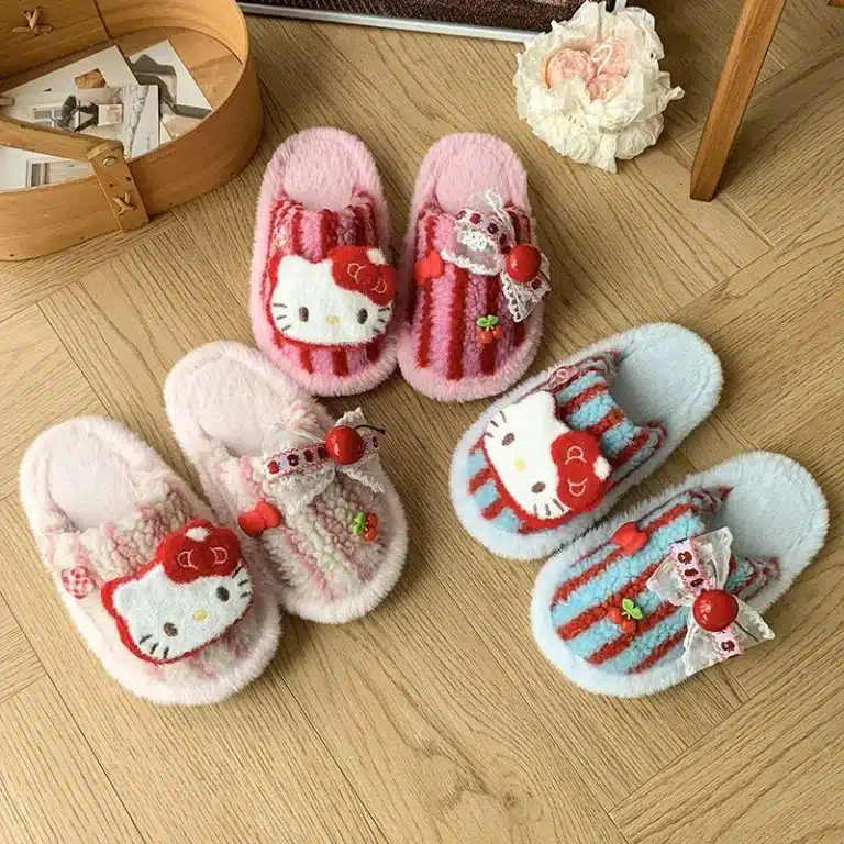 Pantoufles Hello Kitty Noël A Rayures 6