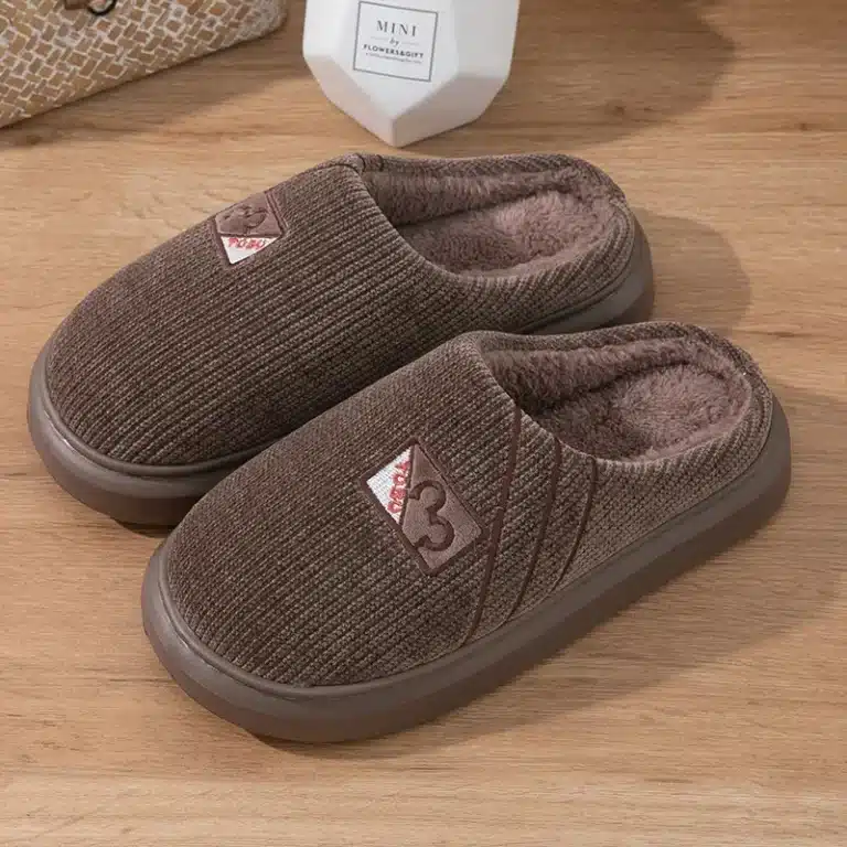 Chaussons Modernes Pour Homme Et Femme 1