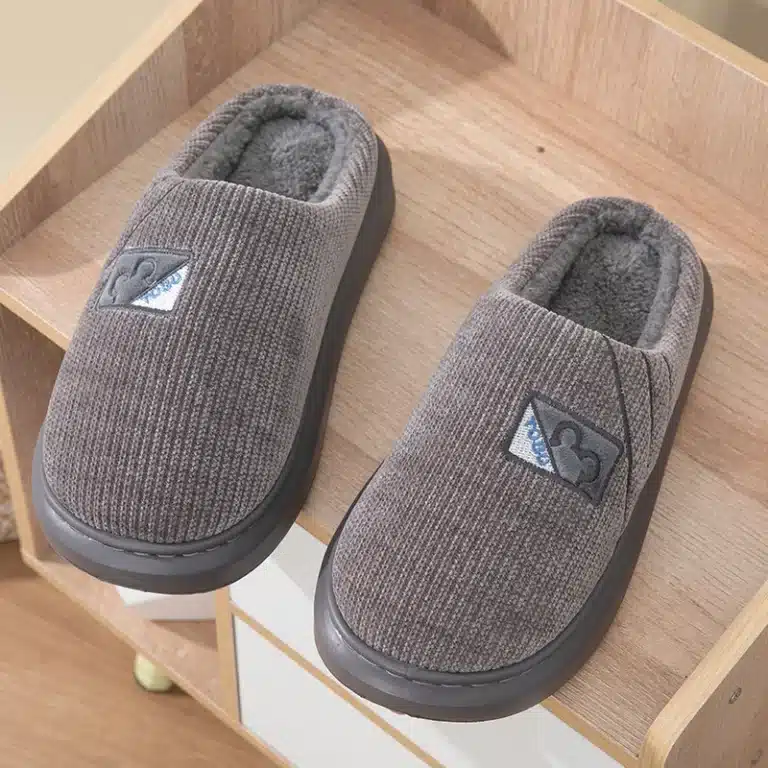 Chaussons Modernes Pour Homme Et Femme 4