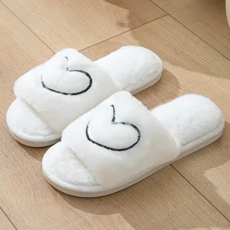 Pantoufles Stylées Avec Coeur 5