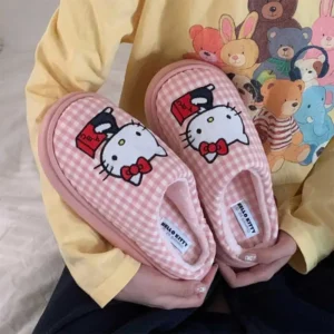 Chaussons Hello Kitty A Carreaux 1