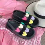 Claquettes Double Bride Avec Coeurs 3