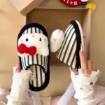 Pantoufles Hello Kitty Rayées Noir Et Blanc 2