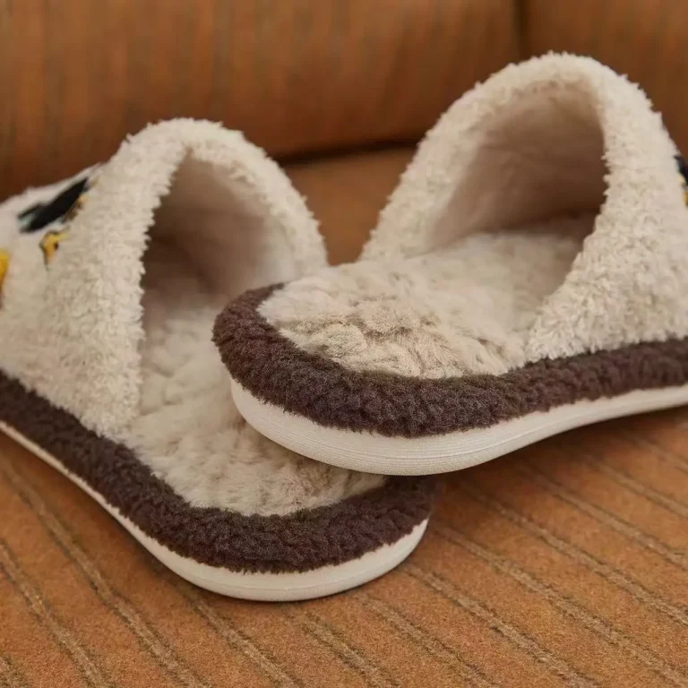 Pantoufles Mickey Mouton 4