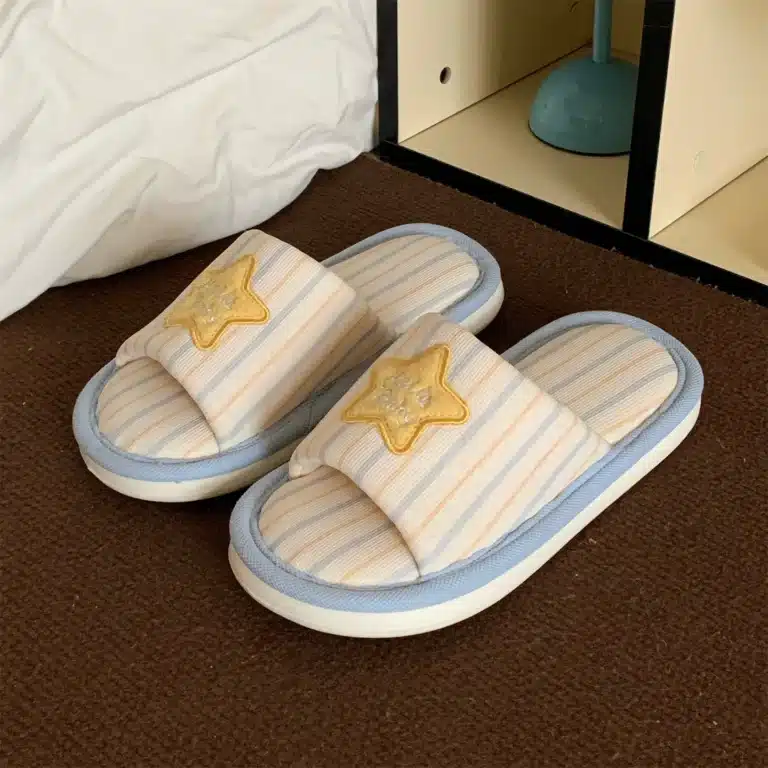 Chaussons Rayés Avec Étoile Femme 1