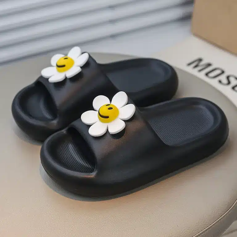 Claquettes Classiques Marguerites 5