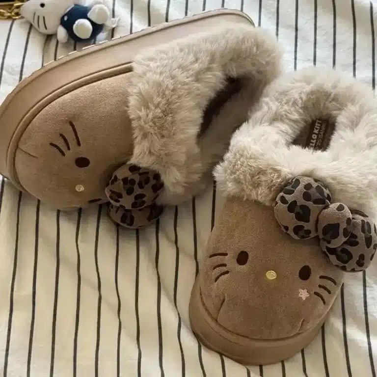 Pantoufles Hello Kitty Sabots Fourrés 4