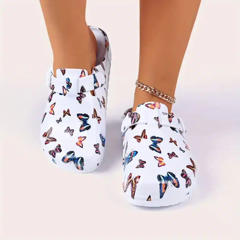 Sabots Blancs Avec Papillons 4