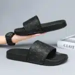 Claquettes À Carreaux Noirs 2