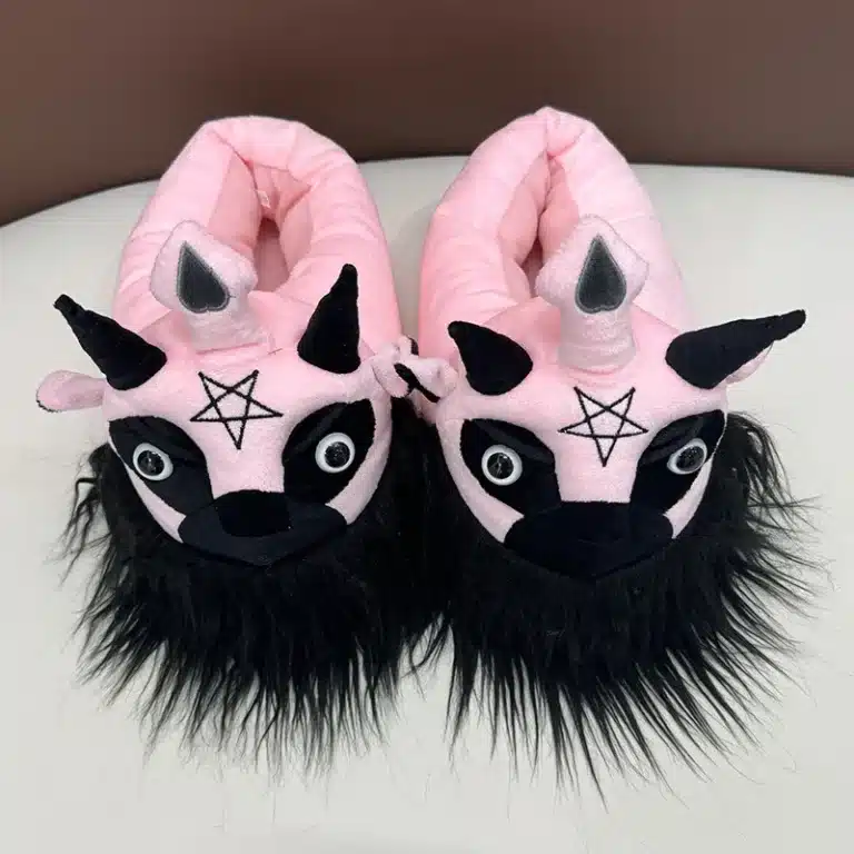 Chaussons Démon Rose Kawaii 1