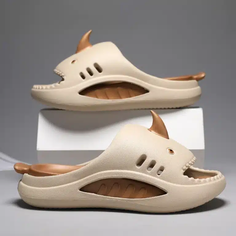 Claquettes Originales Tête De Requin Enfant 1