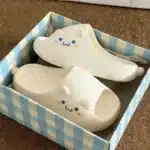 Claquettes Chat Blanc Mignon 1
