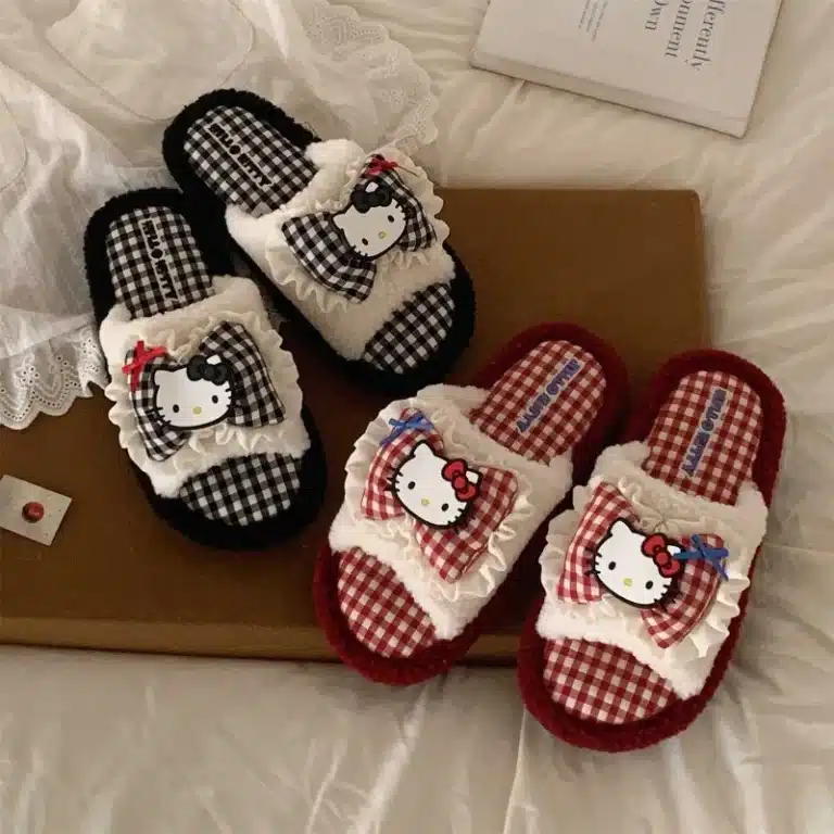 Pantoufles Ouvertes Hello Kitty Fourrure Et Petit Noeud 1
