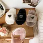 Chaussons Ouverts Avec Coeur 1